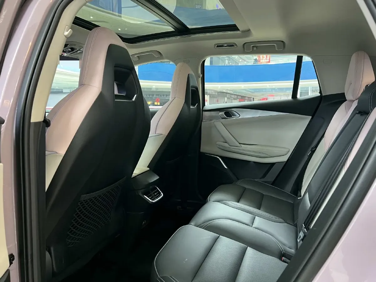 2023 LYNK&CO 03 1.5T 181HP L4 7DCT,autocango,china used car exporter,china ev exporter,chinese used car exporter,chinese used ev exporter