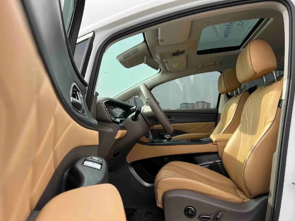 2022 Mercedes-Benz GLC Class 2.0T 197HP L4 9AT,autocango,china used car exporter,china ev exporter,chinese used car exporter,chinese used ev exporter