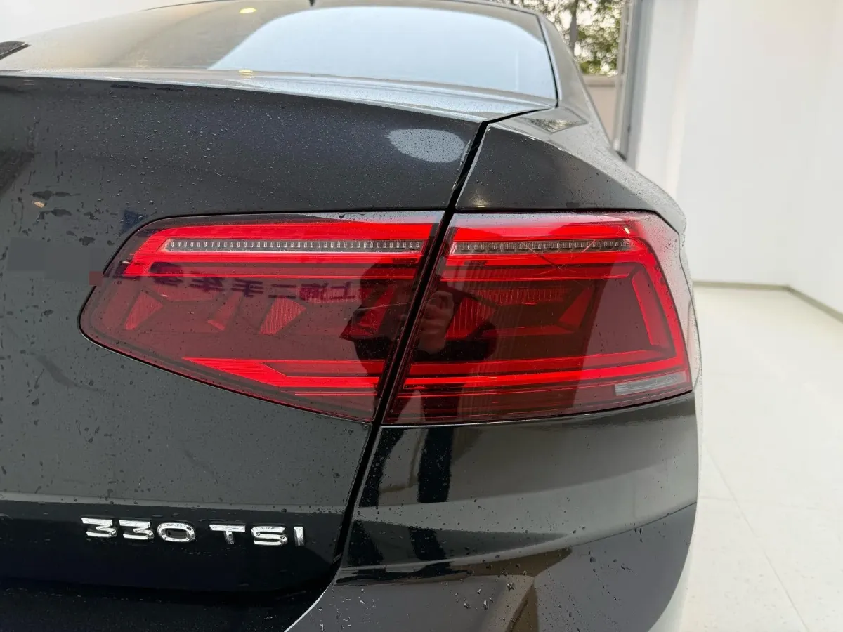 2020 Volkswagen Magotan 2.0T 186HP L4 7DCT,autocango,china used car exporter,china ev exporter,chinese used car exporter,chinese used ev exporter