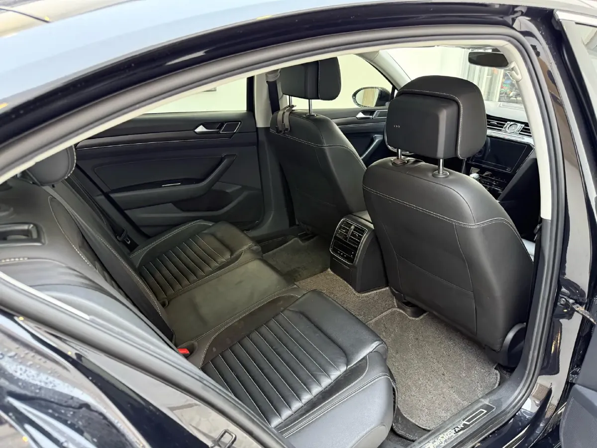 2020 Volkswagen Magotan 2.0T 186HP L4 7DCT,autocango,china used car exporter,china ev exporter,chinese used car exporter,chinese used ev exporter