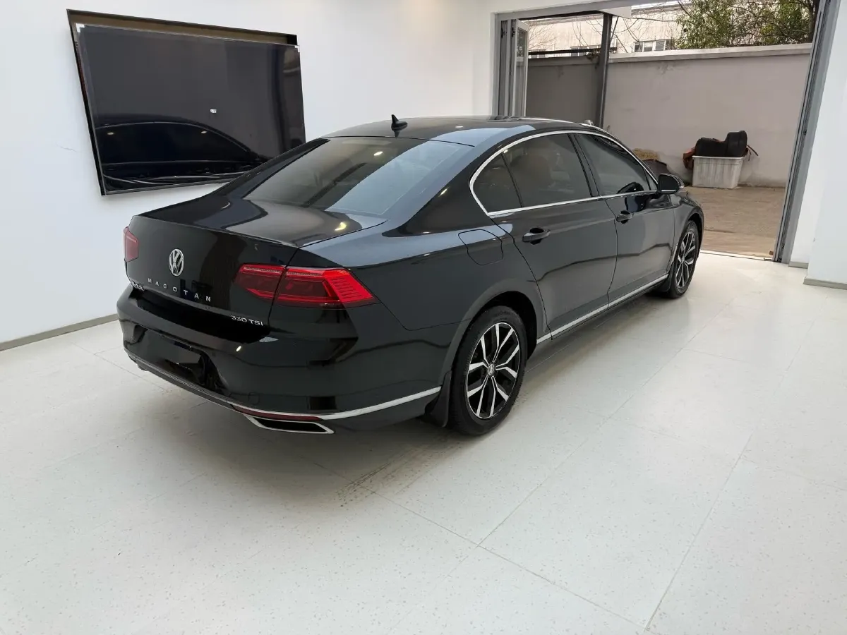 2020 Volkswagen Magotan 2.0T 186HP L4 7DCT,autocango,china used car exporter,china ev exporter,chinese used car exporter,chinese used ev exporter
