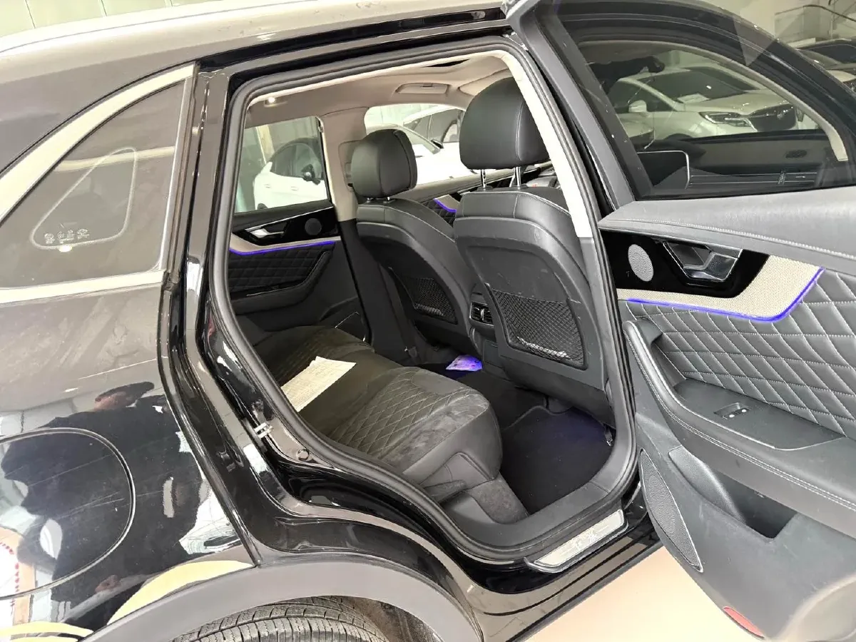 2019 HongQi HS5 2.0T 224HP L4 6AT,autocango,china used car exporter,china ev exporter,chinese used car exporter,chinese used ev exporter