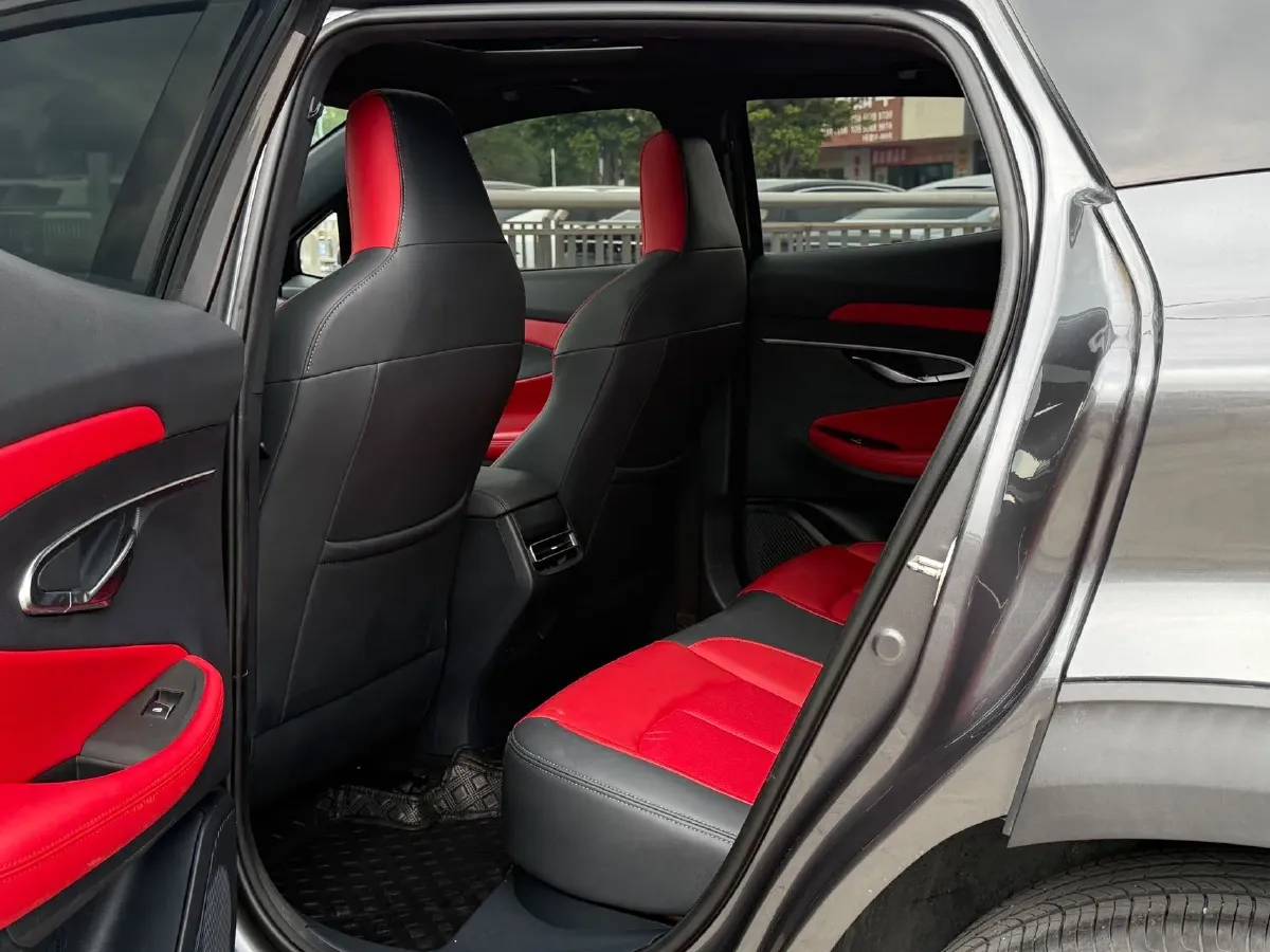 2021 ChangAn UNI-T 1.5T 180HP L4 7DCT,autocango,china used car exporter,china ev exporter,chinese used car exporter,chinese used ev exporter