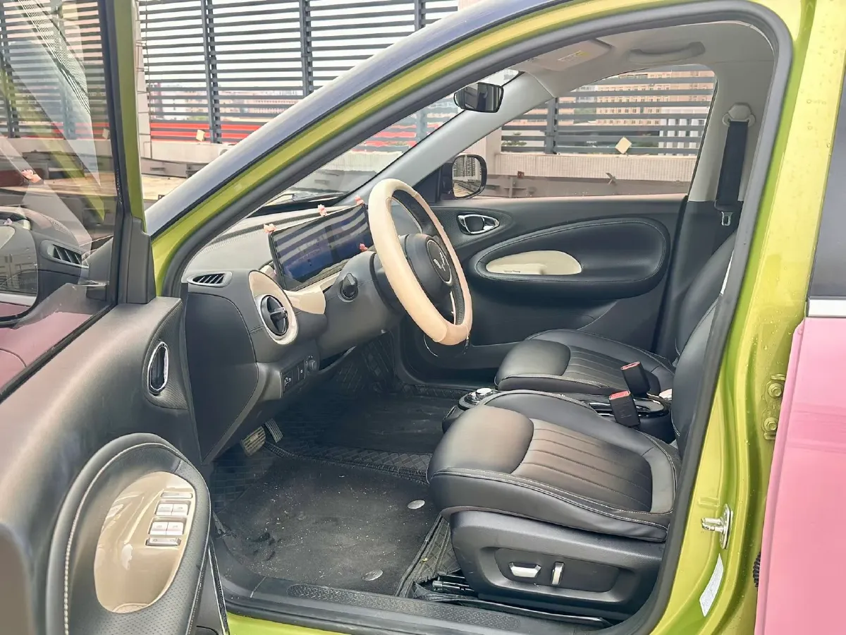 2023 WuLing BinGuo BEV 31.9KWH,autocango,china used car exporter,china ev exporter,chinese used car exporter,chinese used ev exporter