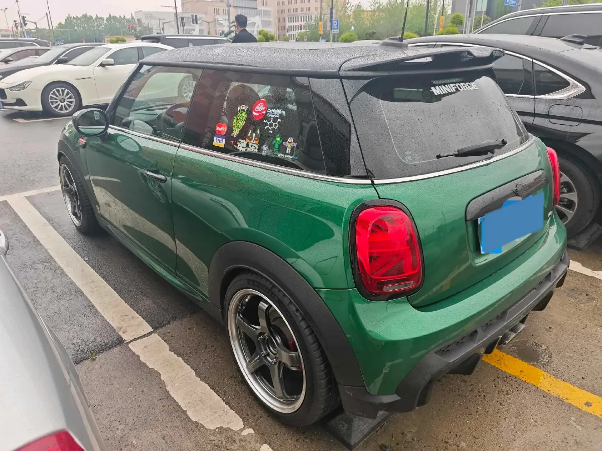 2023 MINI JCW 2.0T 231HP L4 8AT,autocango,china used car exporter,china ev exporter,chinese used car exporter,chinese used ev exporter