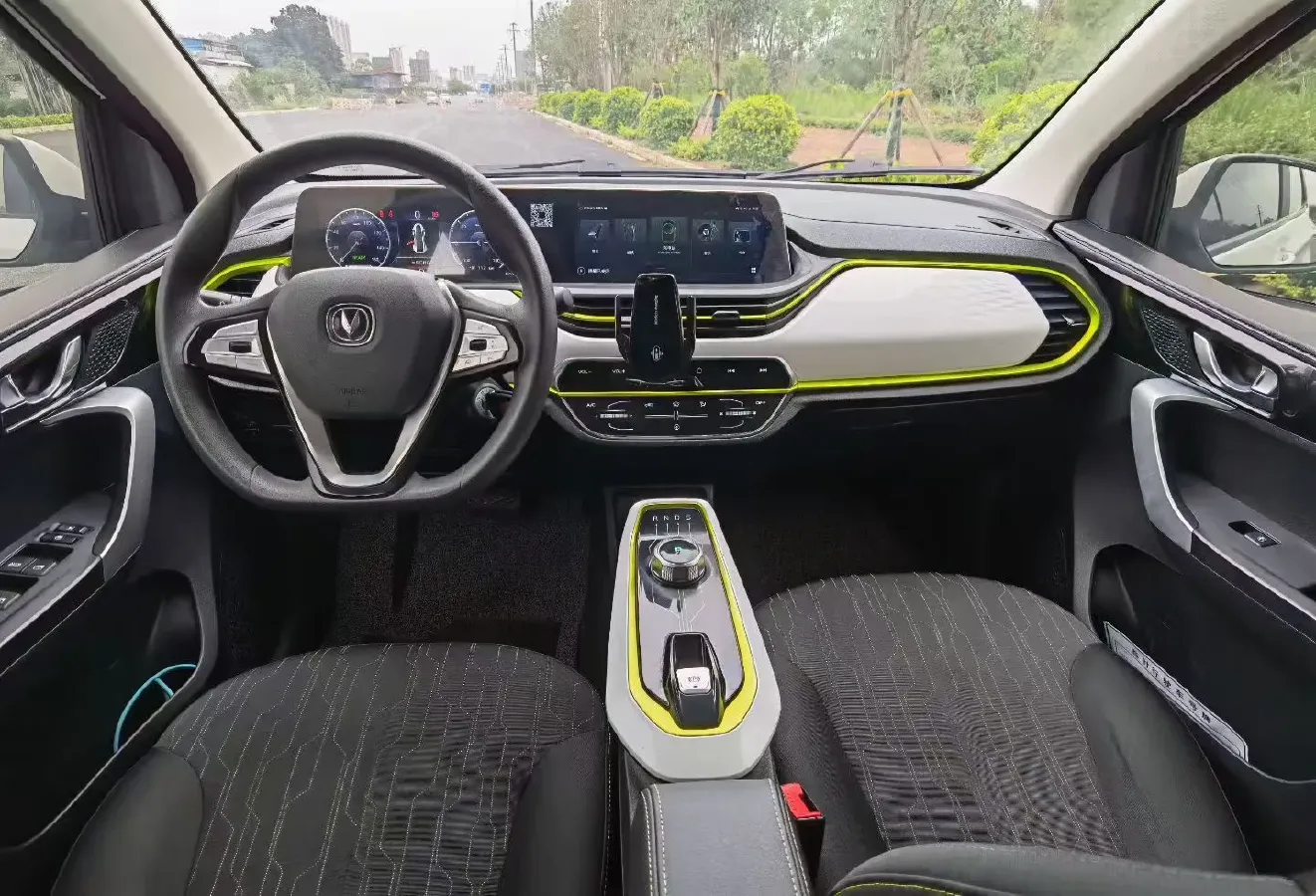 2020 ChangAn BenBen E-Star BEV 32.2KWH,autocango,china used car exporter,china ev exporter,chinese used car exporter,chinese used ev exporter