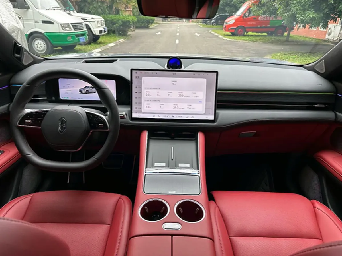 2025 AITO AITO M5 1.5T 152HP L4 REEV 42KWH,autocango,china used car exporter,china ev exporter,chinese used car exporter,chinese used ev exporter