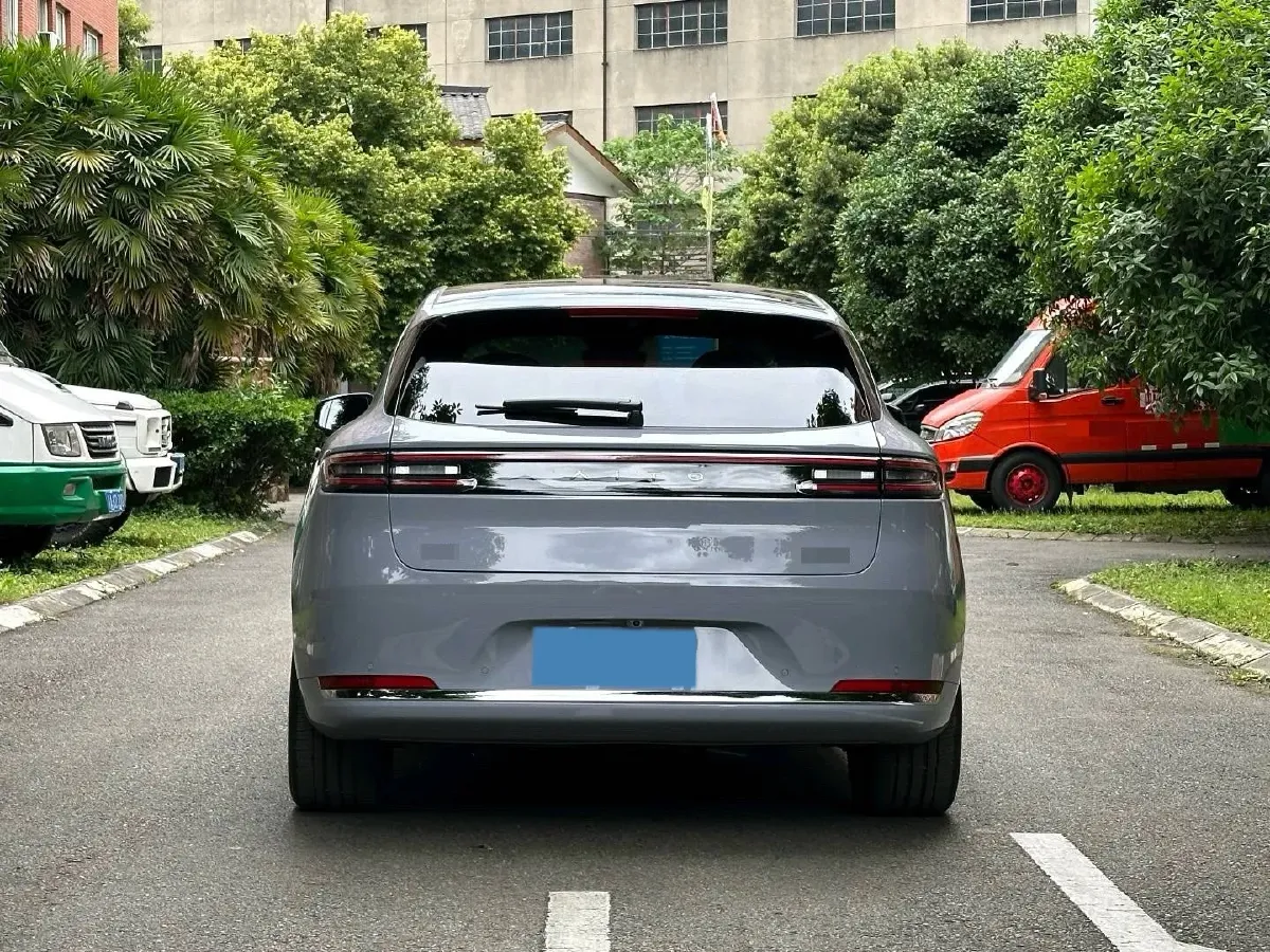 2025 AITO AITO M5 1.5T 152HP L4 REEV 42KWH,autocango,china used car exporter,china ev exporter,chinese used car exporter,chinese used ev exporter