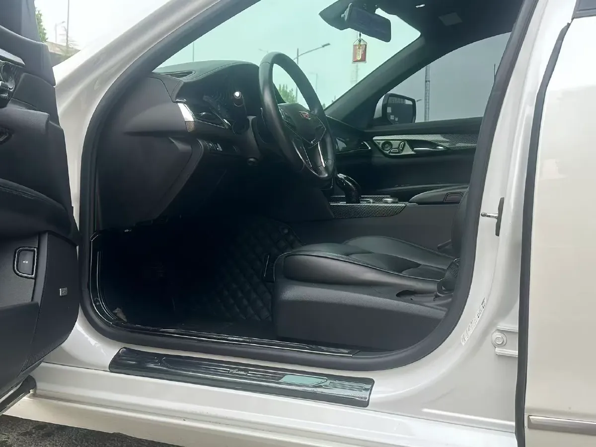 2020 Cadillac CT6 2.0T 241HP L4 10AT,autocango,china used car exporter,china ev exporter,chinese used car exporter,chinese used ev exporter