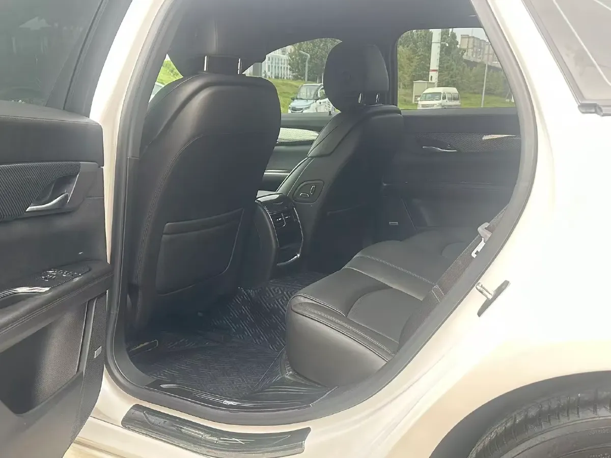 2020 Cadillac CT6 2.0T 241HP L4 10AT,autocango,china used car exporter,china ev exporter,chinese used car exporter,chinese used ev exporter