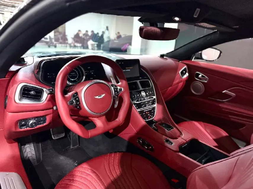 2022 Aston Martin DB11 4.0T 534HP V8 8AT,autocango,china used car exporter,china ev exporter,chinese used car exporter,chinese used ev exporter