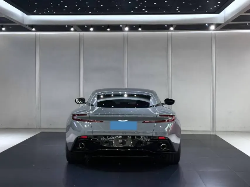 2022 Aston Martin DB11 4.0T 534HP V8 8AT,autocango,china used car exporter,china ev exporter,chinese used car exporter,chinese used ev exporter