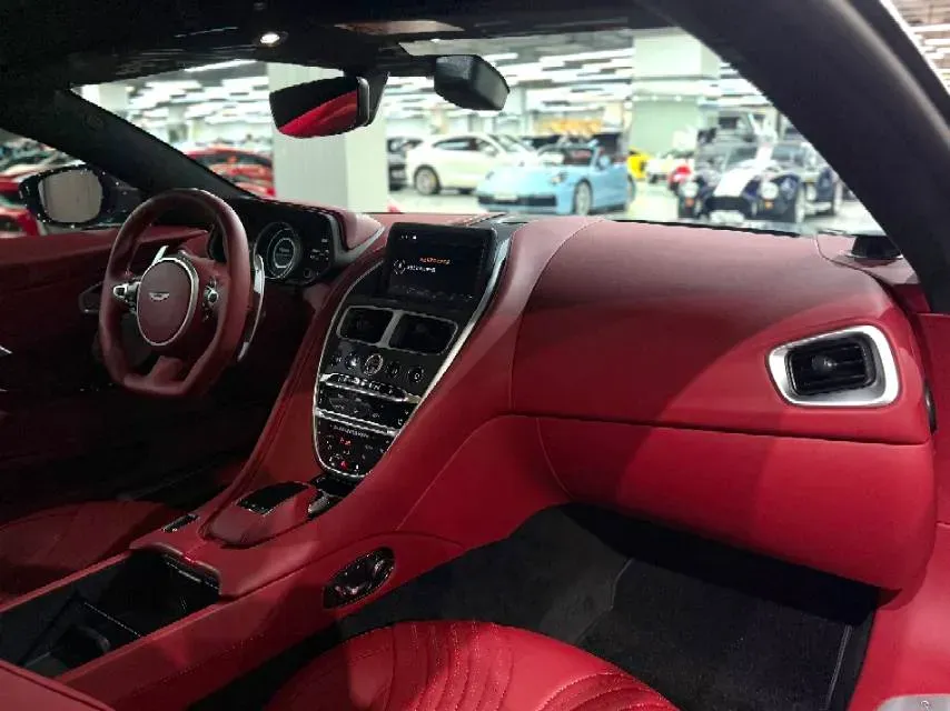 2022 Aston Martin DB11 4.0T 534HP V8 8AT,autocango,china used car exporter,china ev exporter,chinese used car exporter,chinese used ev exporter