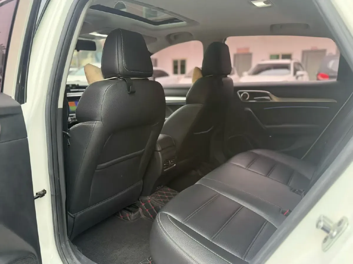 2019 MAXUS XinTu V80 2.5T 136HP L4 6AMT,autocango,china used car exporter,china ev exporter,chinese used car exporter,chinese used ev exporter