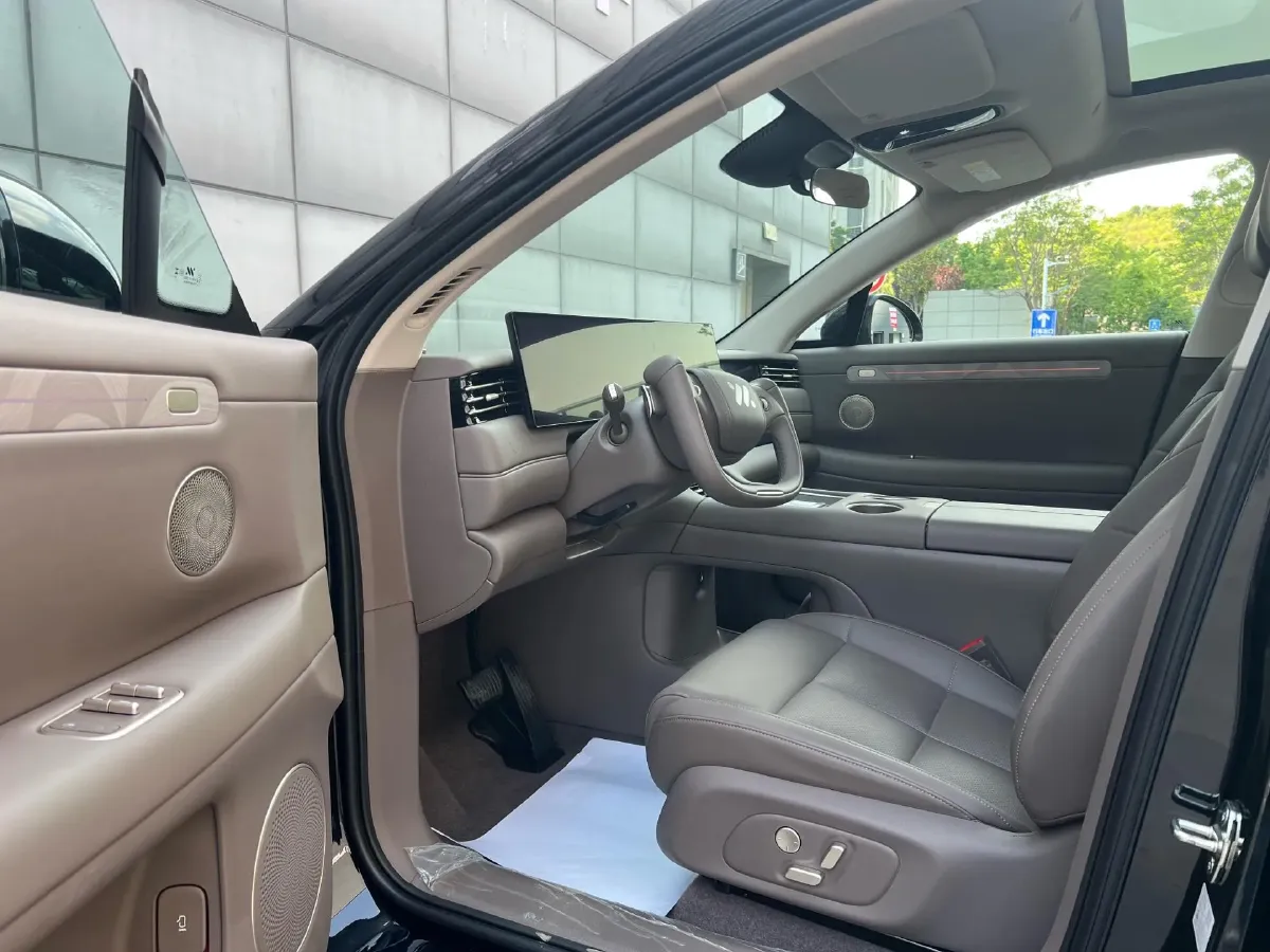 2026 IM LS6 REEV 155HP REEV,autocango,china used car exporter,china ev exporter,chinese used car exporter,chinese used ev exporter