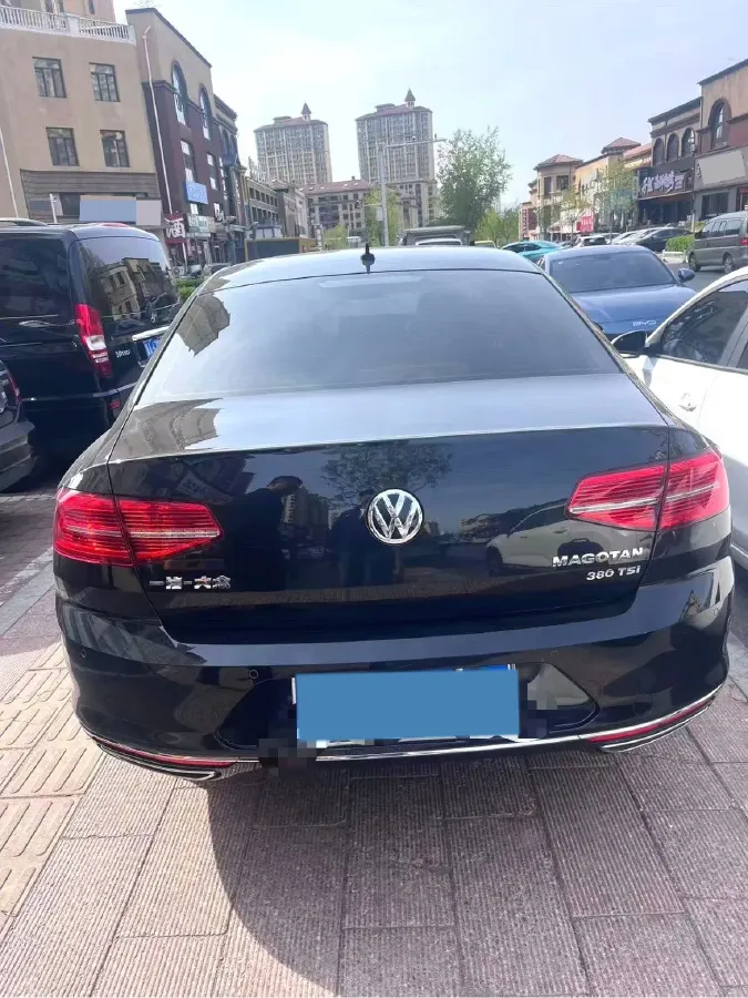 2019 Volkswagen Magotan 2.0T 186HP L4 7DCT,autocango,china used car exporter,china ev exporter,chinese used car exporter,chinese used ev exporter