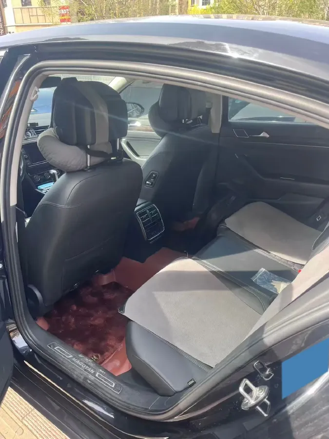 2019 Volkswagen Magotan 2.0T 186HP L4 7DCT,autocango,china used car exporter,china ev exporter,chinese used car exporter,chinese used ev exporter
