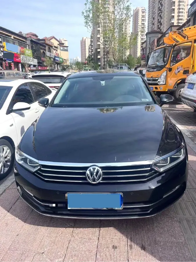 2019 Volkswagen Magotan 2.0T 186HP L4 7DCT,autocango,china used car exporter,china ev exporter,chinese used car exporter,chinese used ev exporter