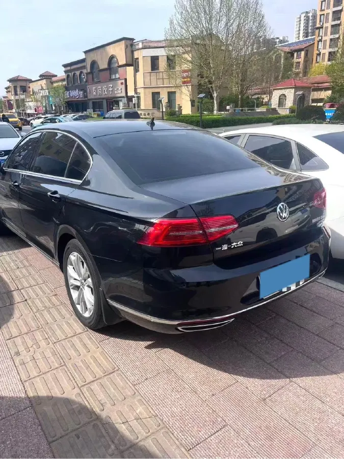 2019 Volkswagen Magotan 2.0T 186HP L4 7DCT,autocango,china used car exporter,china ev exporter,chinese used car exporter,chinese used ev exporter