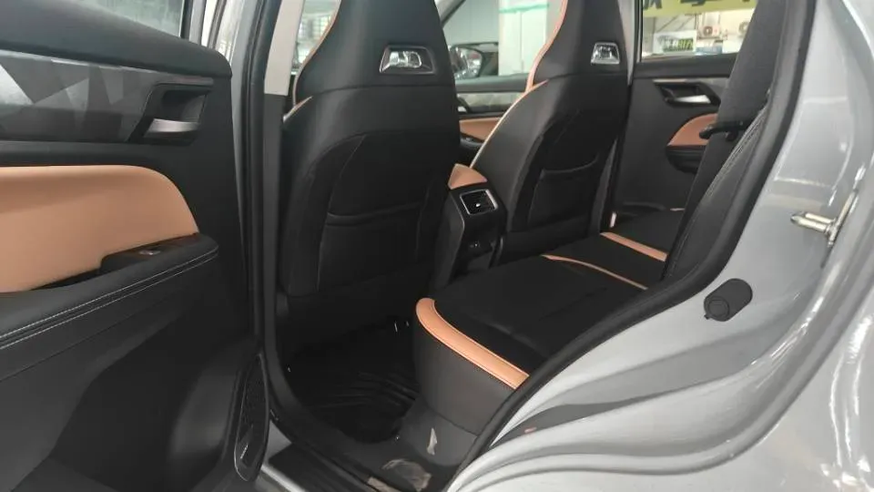 2024 Geely OkavangoPRO 1.5T 181HP L4 7DCT,autocango,china used car exporter,china ev exporter,chinese used car exporter,chinese used ev exporter