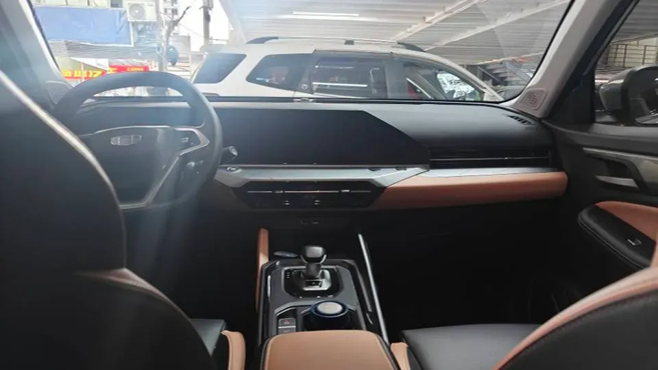 2024 Geely OkavangoPRO 1.5T 181HP L4 7DCT,autocango,china used car exporter,china ev exporter,chinese used car exporter,chinese used ev exporter