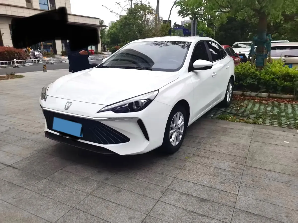2023 Roewe i5 1.5L 129HP L4 CVT,autocango,china used car exporter,china ev exporter,chinese used car exporter,chinese used ev exporter