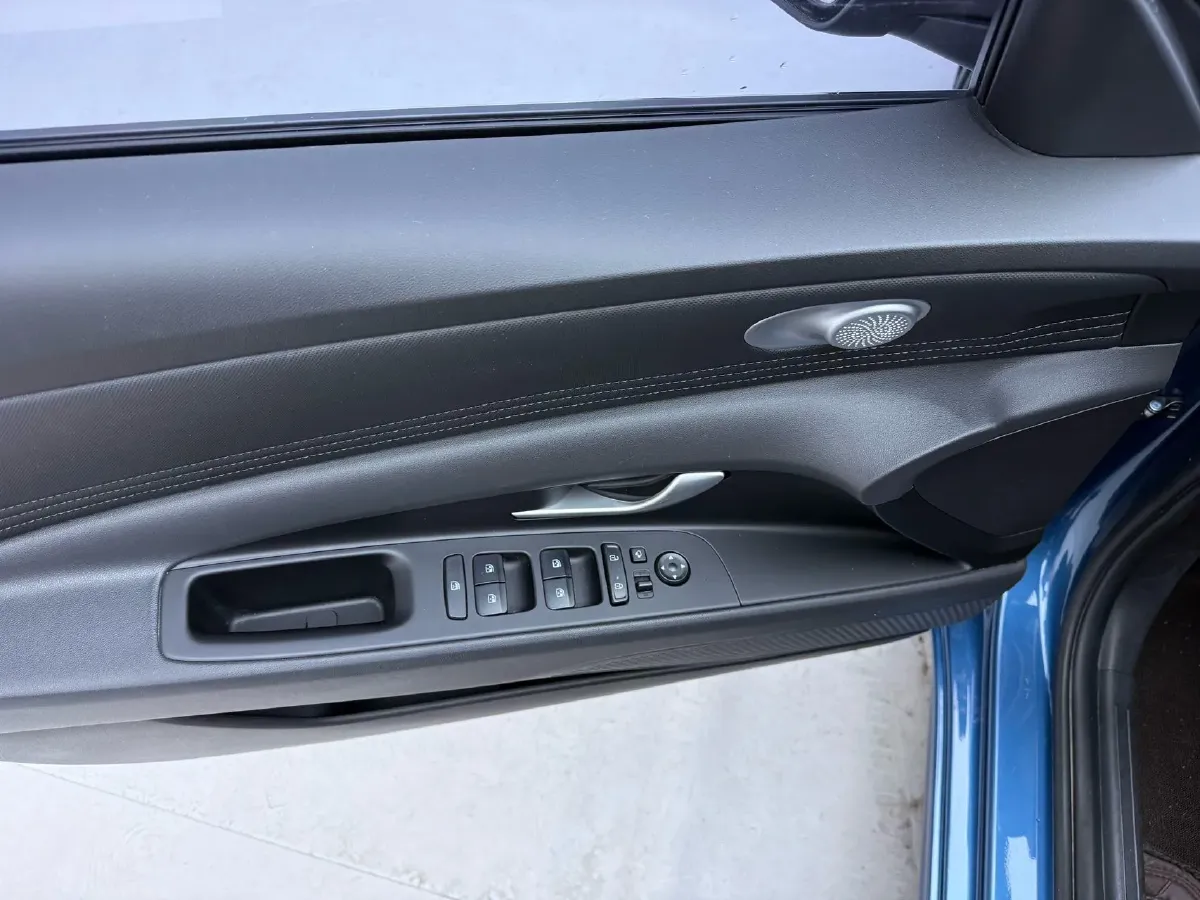 2021 Hyundai Elantra 1.5L 115HP L4 CVT,autocango,china used car exporter,china ev exporter,chinese used car exporter,chinese used ev exporter