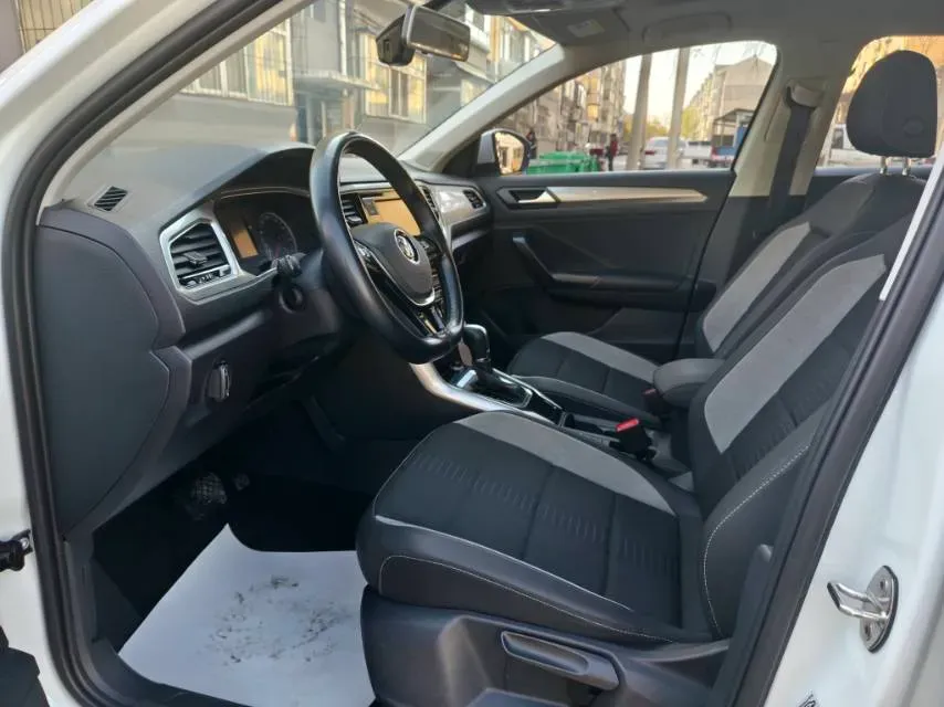 2020 Volkswagen T-Roc 1.4T 131HP L4 7DCT,autocango,china used car exporter,china ev exporter,chinese used car exporter,chinese used ev exporter
