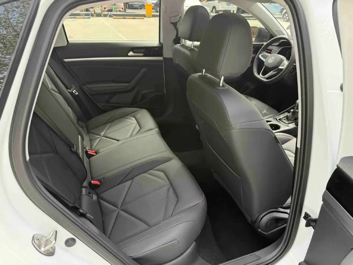 2024 Volkswagen Lavida 1.5T 160HP L4 7DCT,autocango,china used car exporter,china ev exporter,chinese used car exporter,chinese used ev exporter