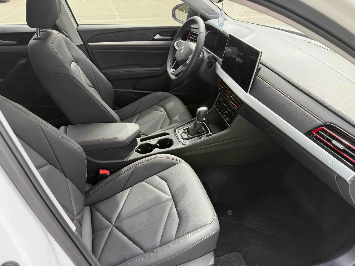 2024 Volkswagen Lavida 1.5T 160HP L4 7DCT,autocango,china used car exporter,china ev exporter,chinese used car exporter,chinese used ev exporter