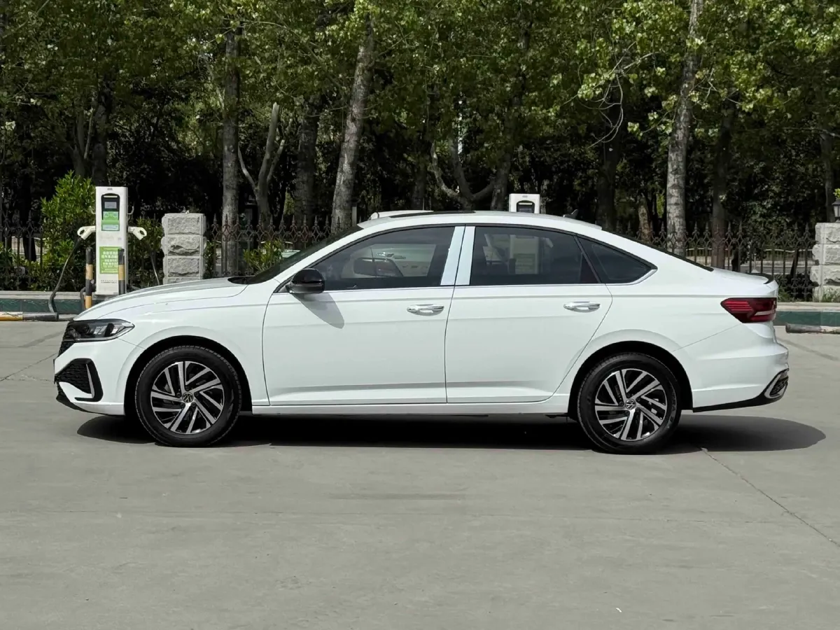 2024 Volkswagen Lavida 1.5T 160HP L4 7DCT,autocango,china used car exporter,china ev exporter,chinese used car exporter,chinese used ev exporter