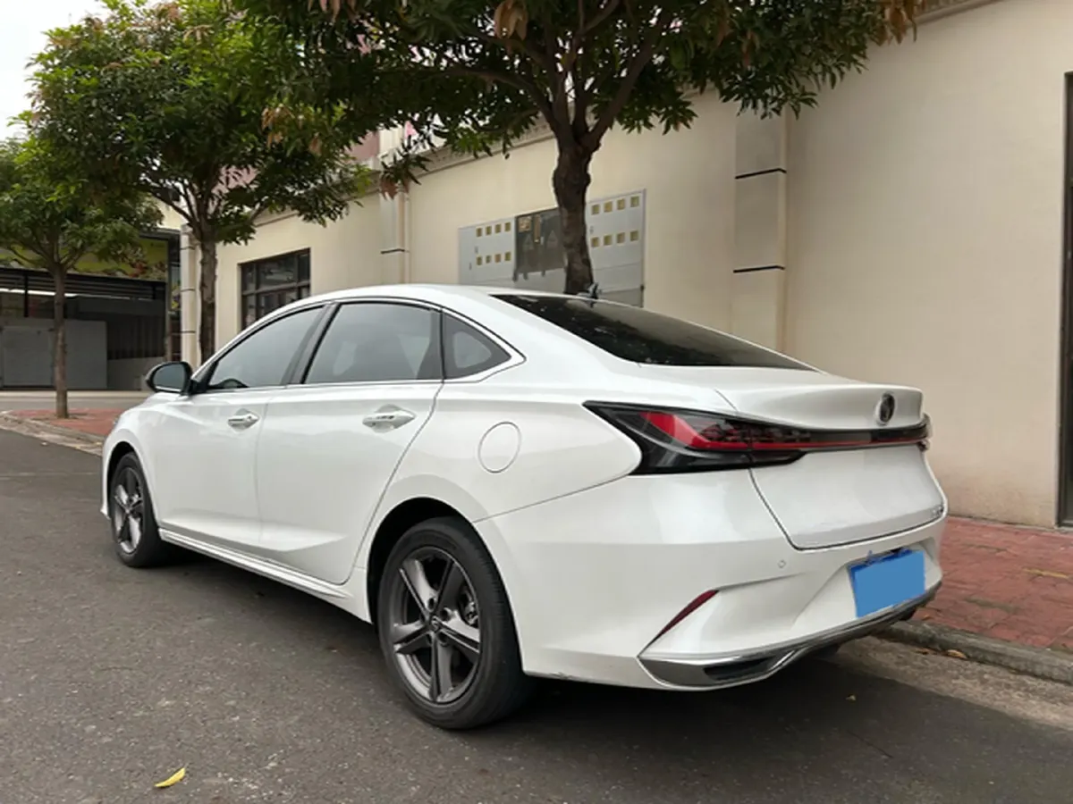 2023 ChangAn Raeton Plus 1.5T 188HP L4 7DCT,autocango,china used car exporter,china ev exporter,chinese used car exporter,chinese used ev exporter