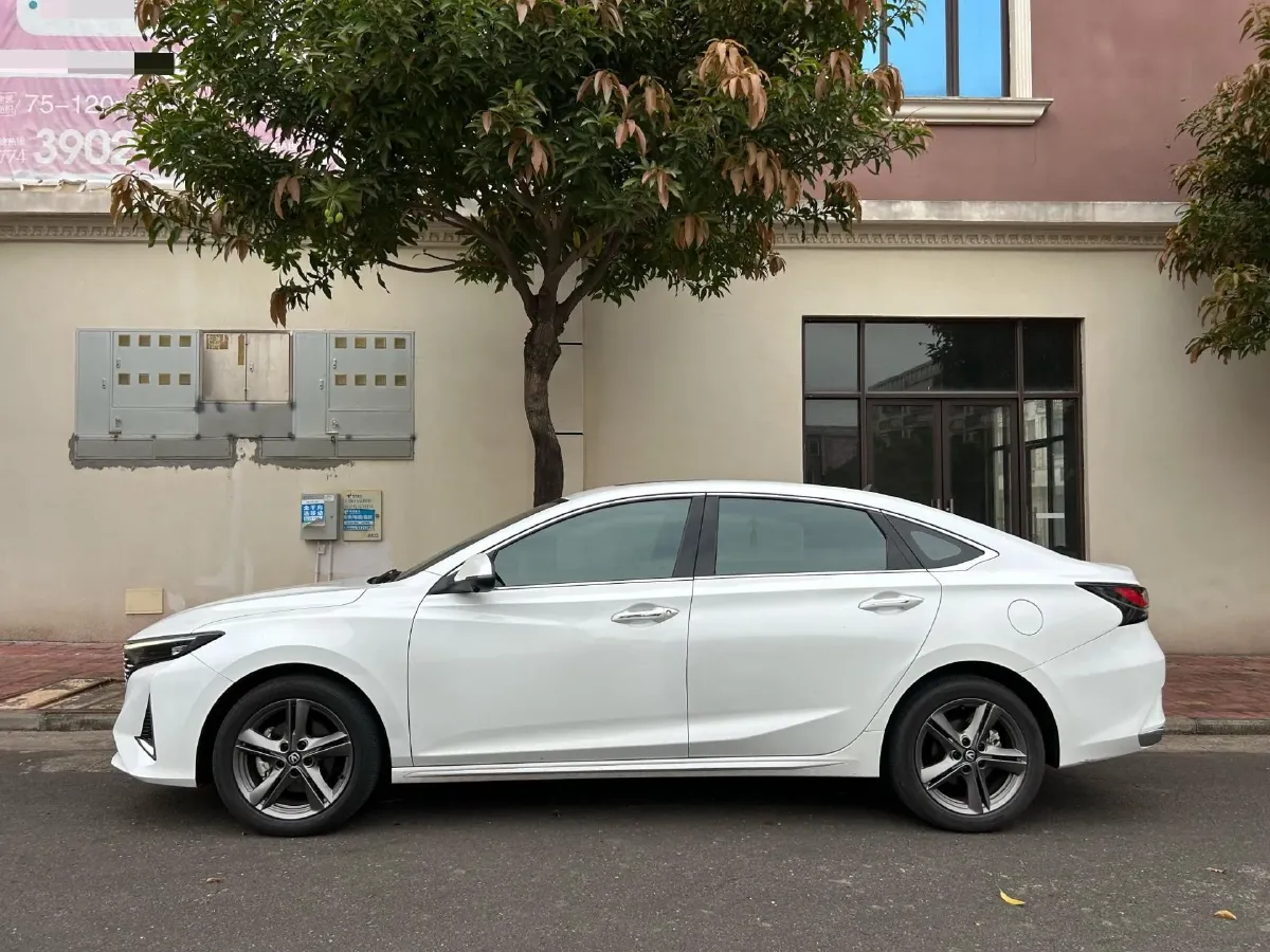 2023 ChangAn Raeton Plus 1.5T 188HP L4 7DCT,autocango,china used car exporter,china ev exporter,chinese used car exporter,chinese used ev exporter