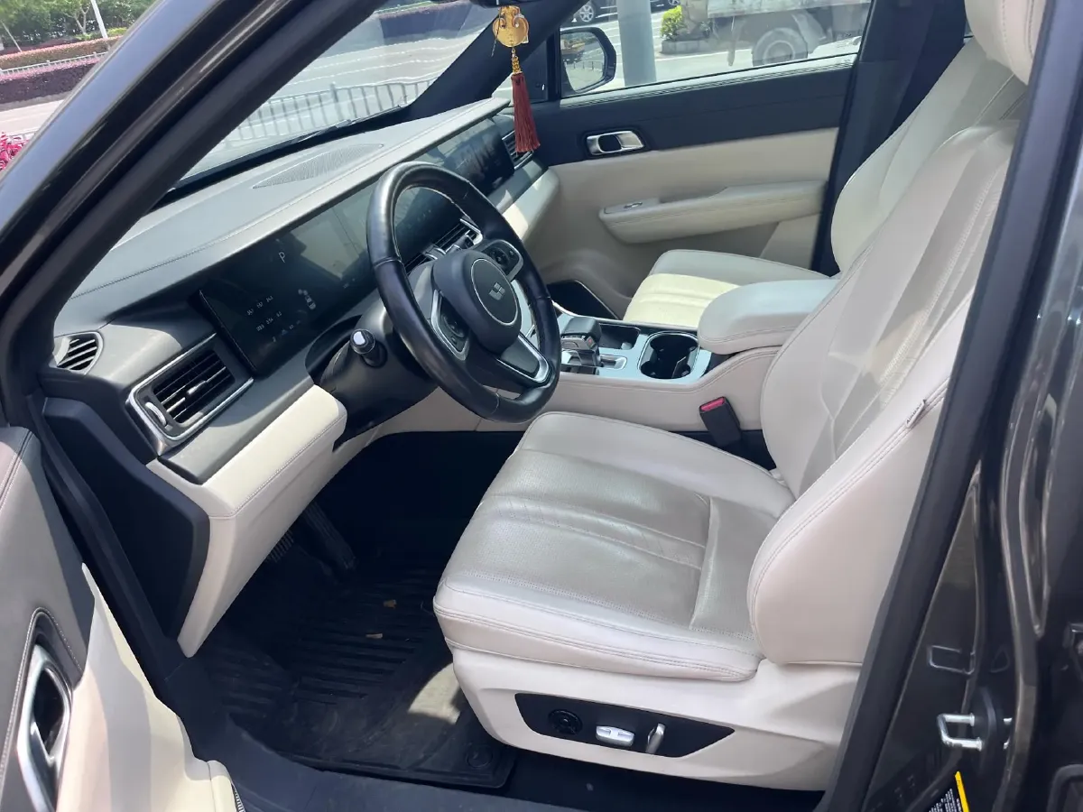 2020 Li ONE Range Extended 131HP REEV 40.5KWH,autocango,china used car exporter,china ev exporter,chinese used car exporter,chinese used ev exporter