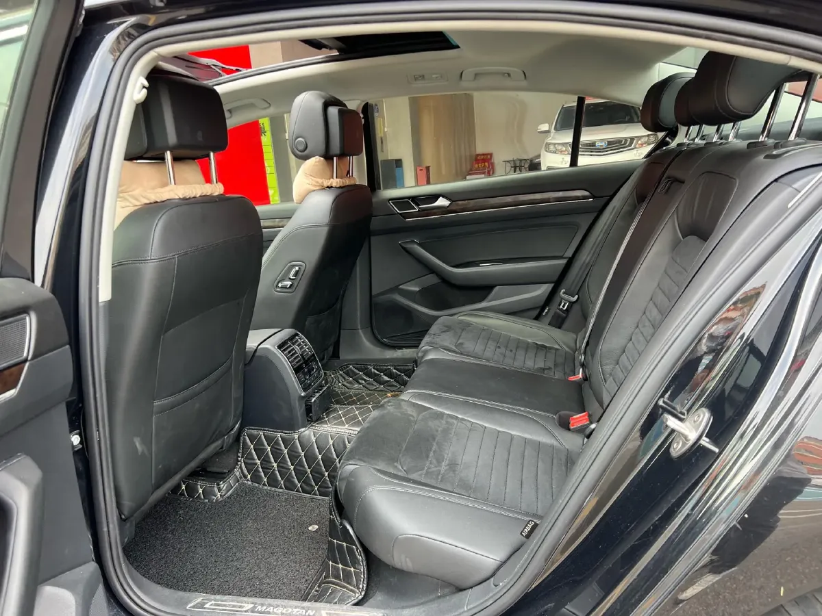 2018 Volkswagen Magotan 1.8T 180HP L4 7DCT,autocango,china used car exporter,china ev exporter,chinese used car exporter,chinese used ev exporter