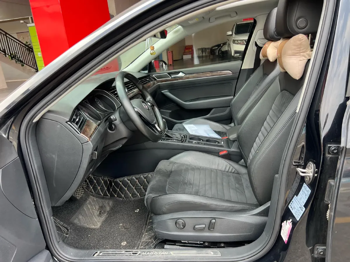 2018 Volkswagen Magotan 1.8T 180HP L4 7DCT,autocango,china used car exporter,china ev exporter,chinese used car exporter,chinese used ev exporter