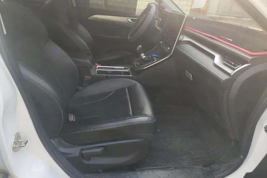 2021 Haval M6 1.5T 150HP L4 6MT,autocango,china used car exporter,china ev exporter,chinese used car exporter,chinese used ev exporter