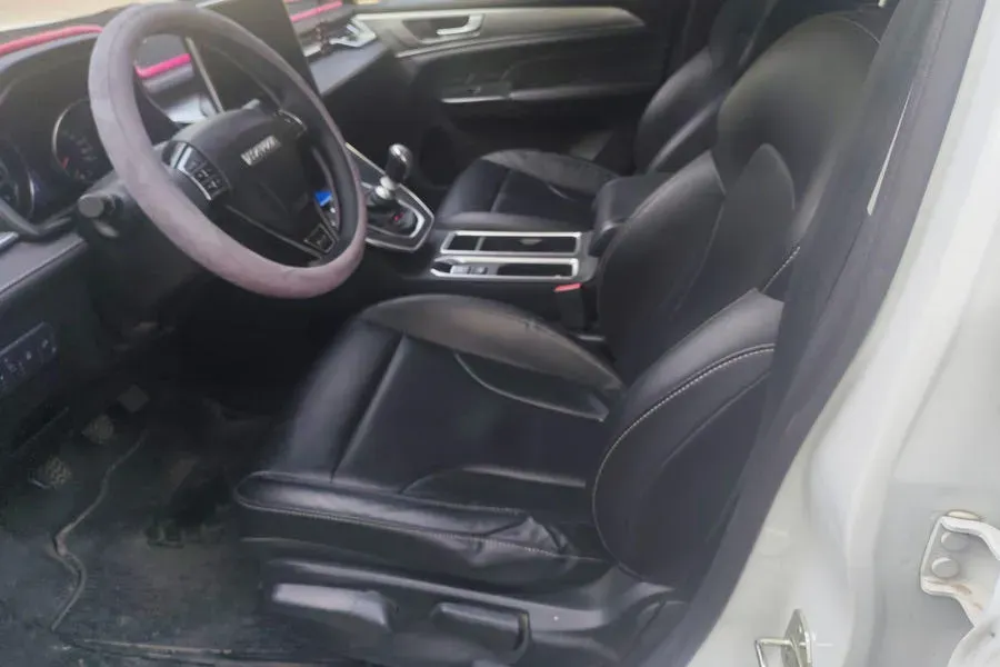 2021 Haval M6 1.5T 150HP L4 6MT,autocango,china used car exporter,china ev exporter,chinese used car exporter,chinese used ev exporter