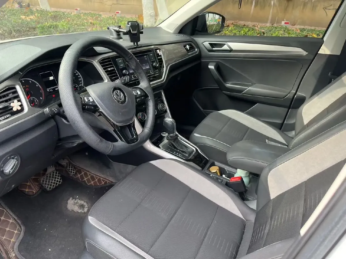 2019 Volkswagen T-Roc 1.4T 150HP L4 7DCT,autocango,china used car exporter,china ev exporter,chinese used car exporter,chinese used ev exporter