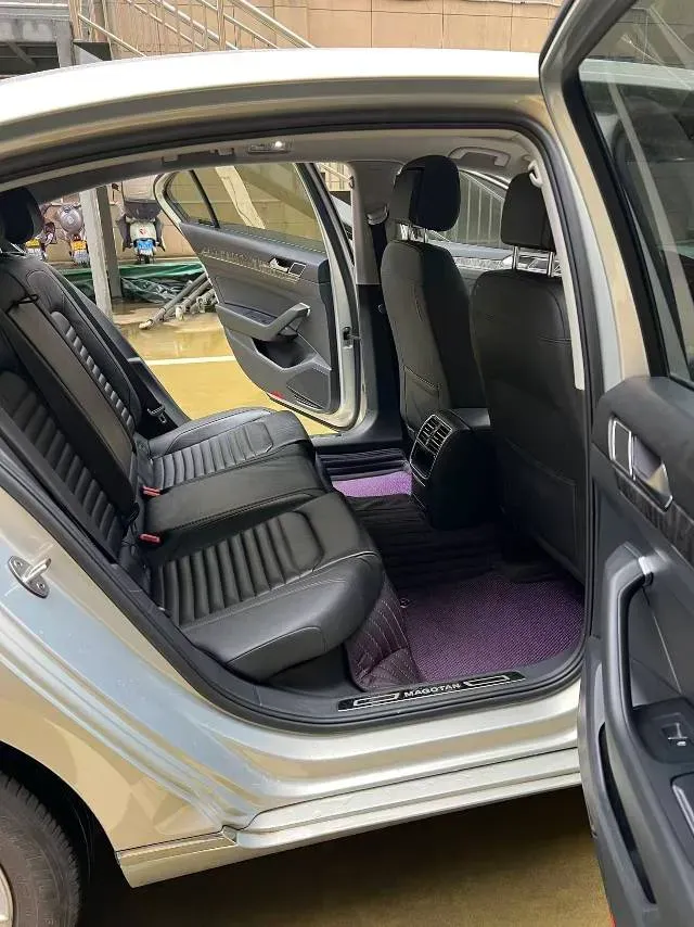 2018 Volkswagen Magotan 1.8T 180HP L4 7DCT,autocango,china used car exporter,china ev exporter,chinese used car exporter,chinese used ev exporter