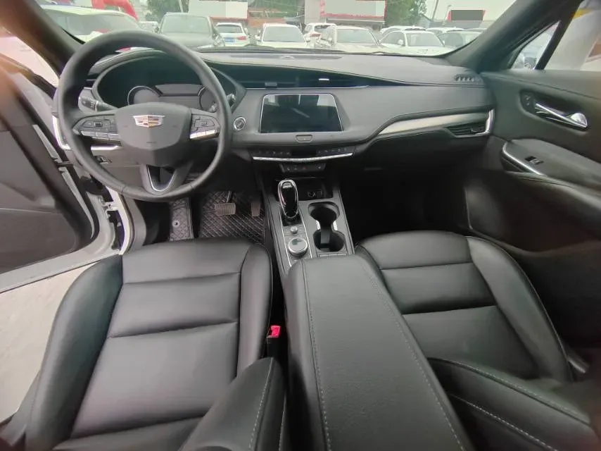 2020 Cadillac XT4 2.0T 241HP L4 9AT,autocango,china used car exporter,china ev exporter,chinese used car exporter,chinese used ev exporter