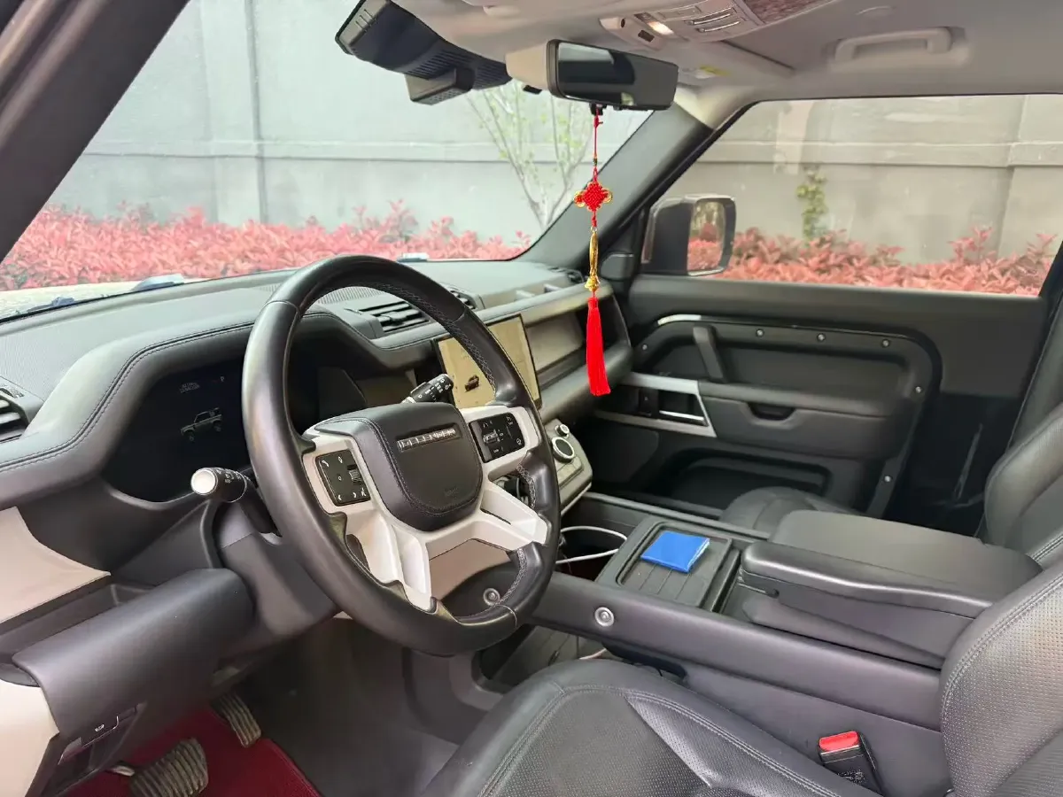 2023 Land Rover Defender 3.0T 400HP L6 8AT,autocango,china used car exporter,china ev exporter,chinese used car exporter,chinese used ev exporter