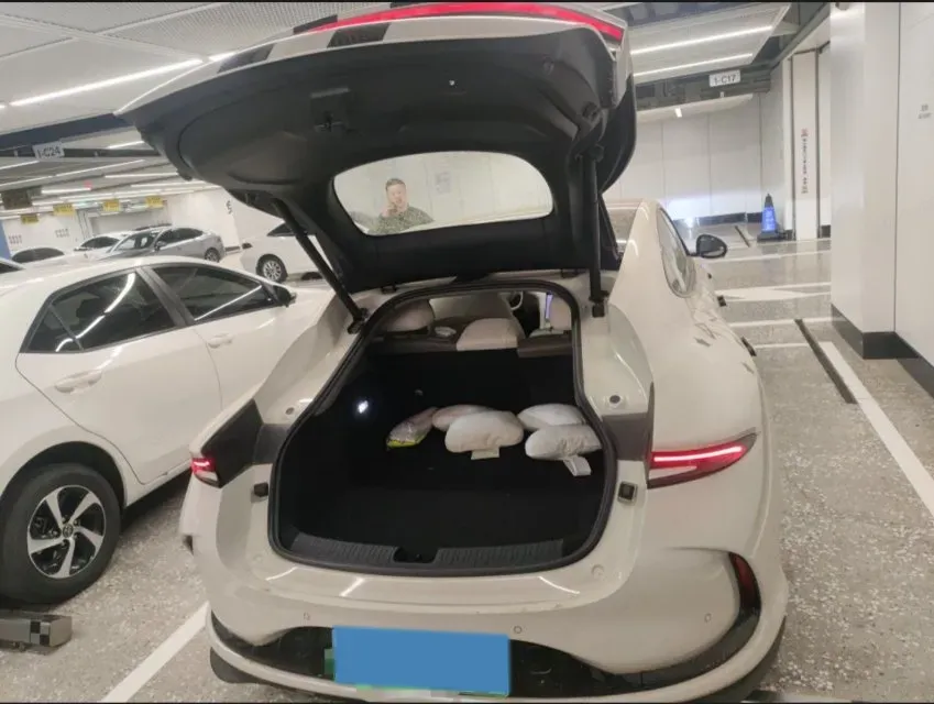 2025 IM L6 BEV,autocango,china used car exporter,china ev exporter,chinese used car exporter,chinese used ev exporter