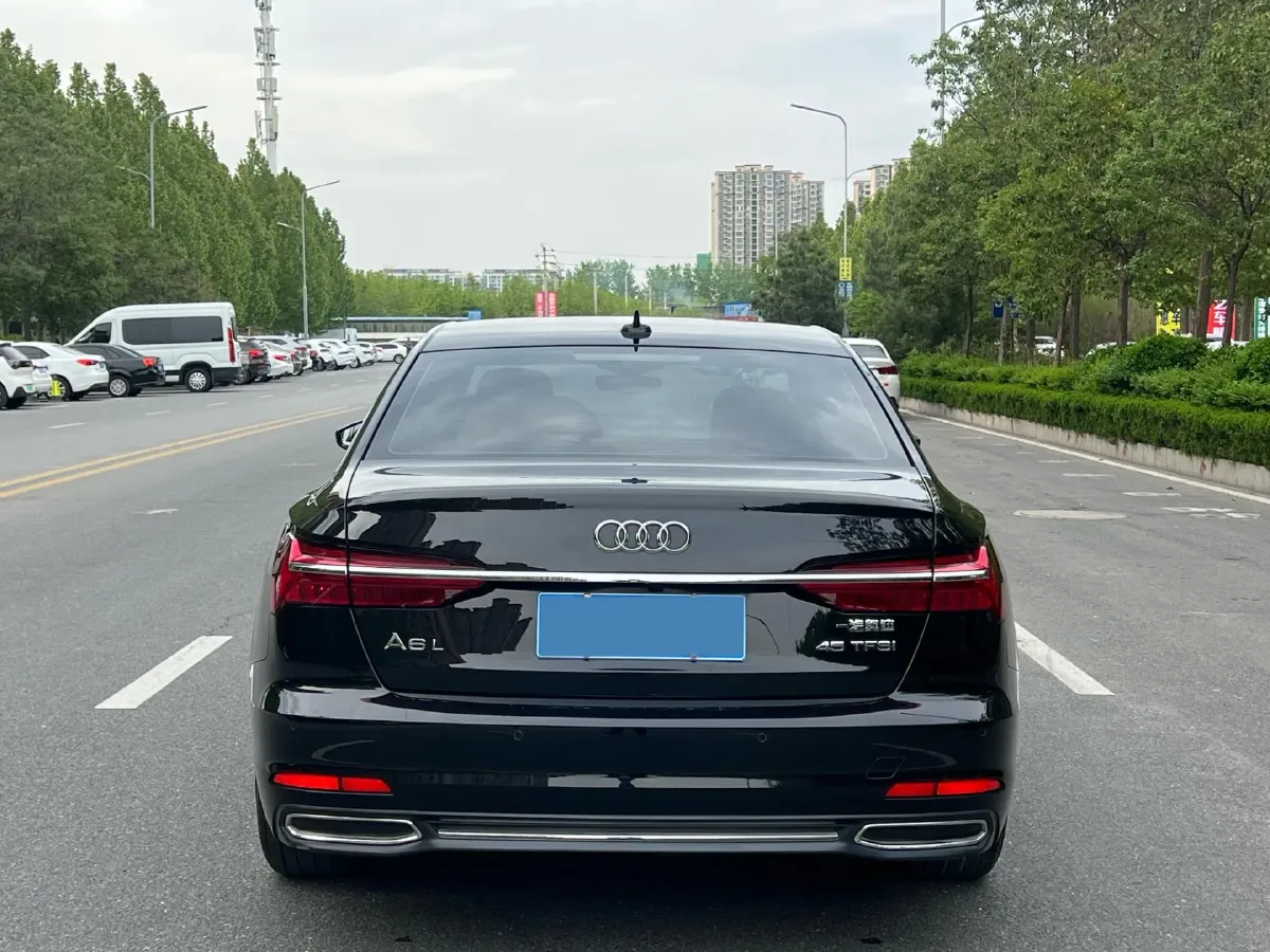 2020 Audi A6L 2.0T 224HP L4 7DCT,autocango,china used car exporter,china ev exporter,chinese used car exporter,chinese used ev exporter