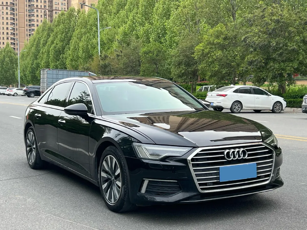 2020 Audi A6L 2.0T 224HP L4 7DCT,autocango,china used car exporter,china ev exporter,chinese used car exporter,chinese used ev exporter
