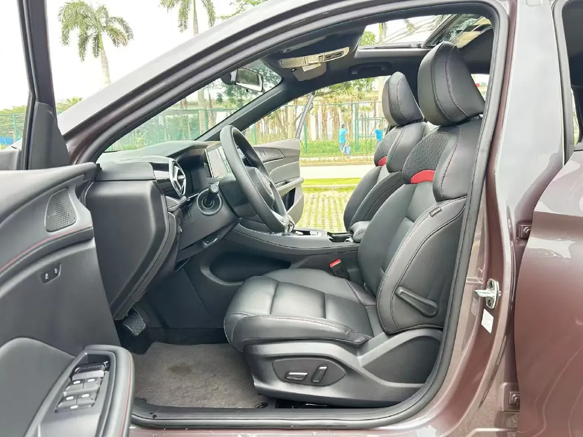 2025 MG 5 1.5T 181HP L4 7DCT,autocango,china used car exporter,china ev exporter,chinese used car exporter,chinese used ev exporter