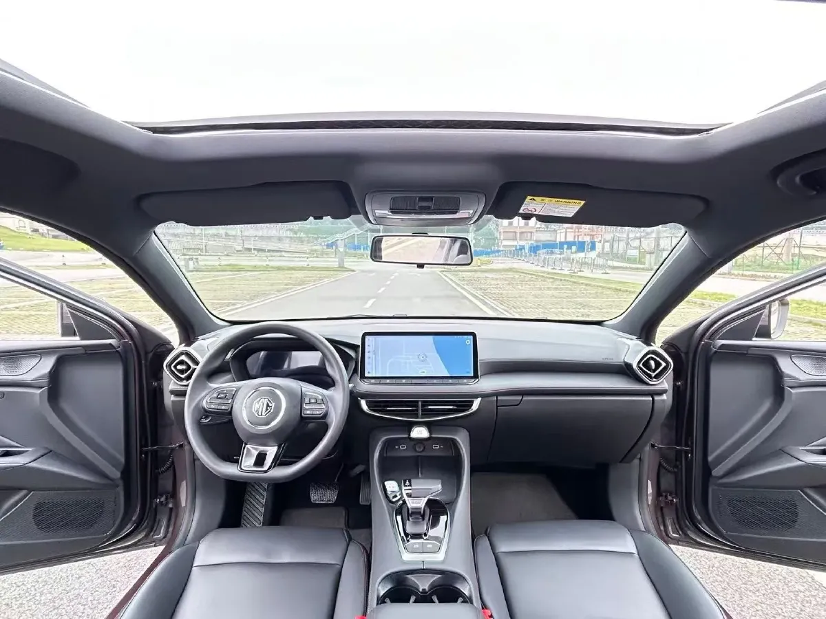 2025 MG 5 1.5T 181HP L4 7DCT,autocango,china used car exporter,china ev exporter,chinese used car exporter,chinese used ev exporter