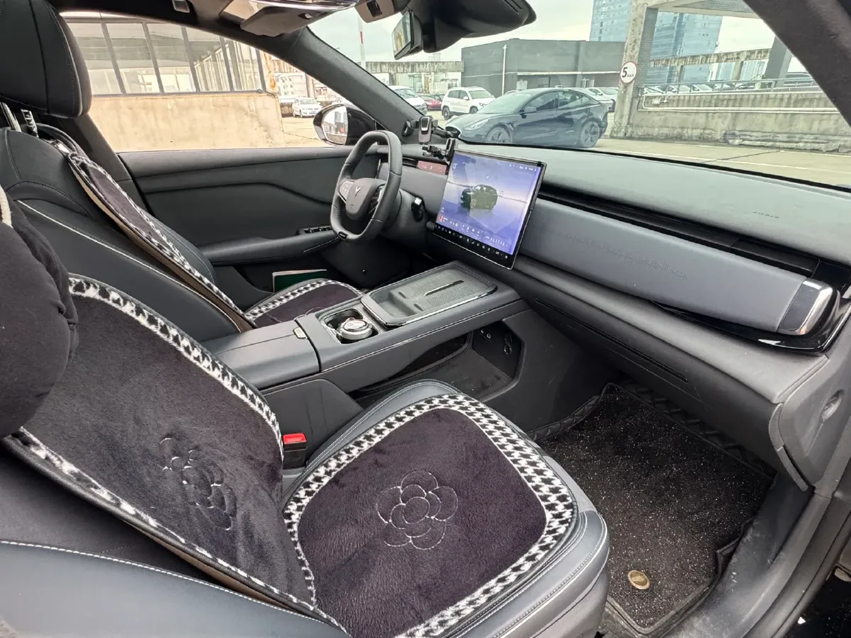 2024 Voyah ZhiYin BEV 77KWH,autocango,china used car exporter,china ev exporter,chinese used car exporter,chinese used ev exporter