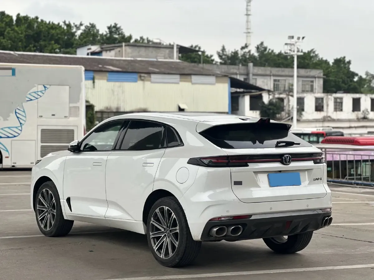 2021 ChangAn UNI-K 2.0T 233HP L4 8AT,autocango,china used car exporter,china ev exporter,chinese used car exporter,chinese used ev exporter