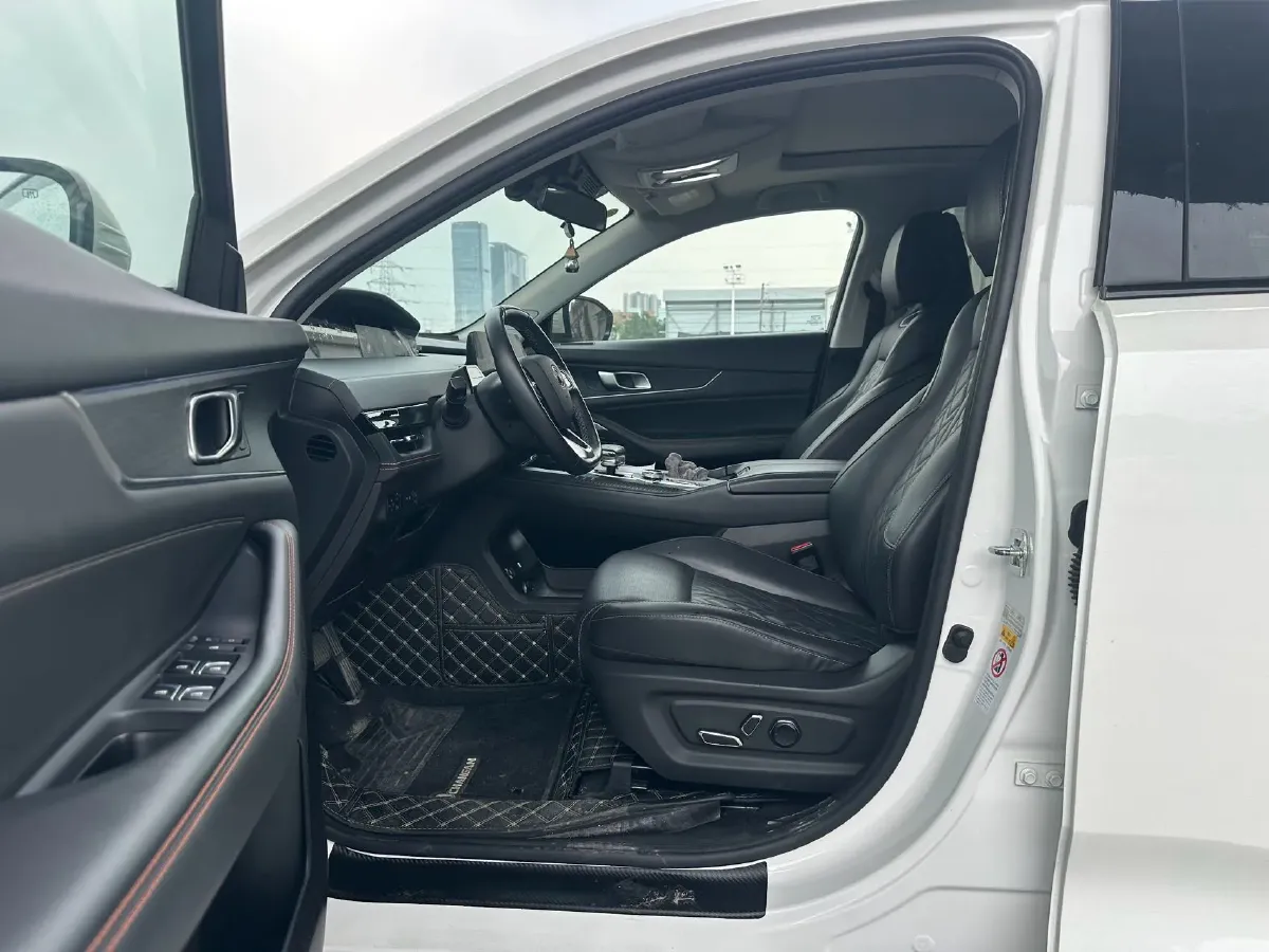 2021 ChangAn UNI-K 2.0T 233HP L4 8AT,autocango,china used car exporter,china ev exporter,chinese used car exporter,chinese used ev exporter